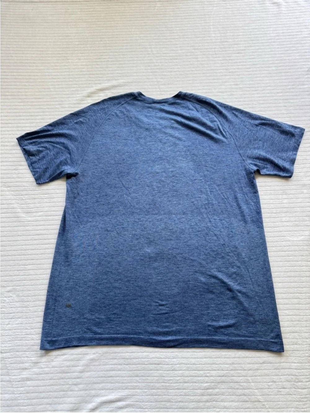lululemon athletica Men's Heathered Slate Blue Short Sleeve Tee